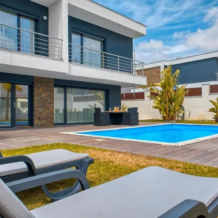 Portucale ! Chic Luxe With Saltwater Pool Villa Corroios