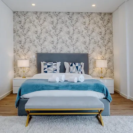 Portucale ! Chic Luxe With Saltwater Pool * Corroios