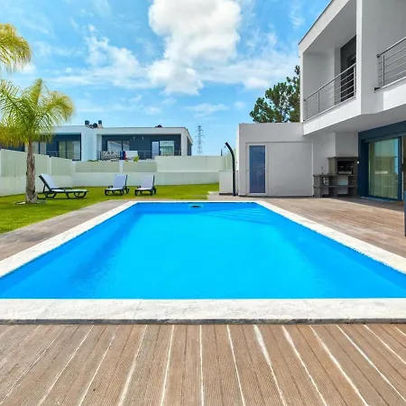 Villa Portucale ! Chic Luxe With Saltwater Pool Corroios