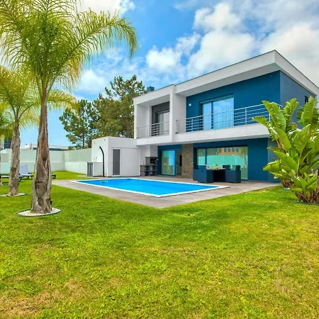 Portucale ! Chic Luxe With Saltwater Pool Villa