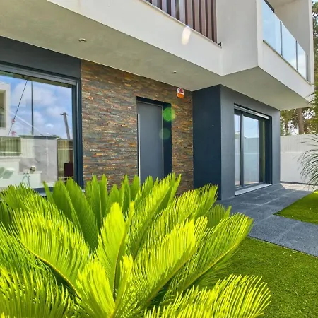 Portucale ! Chic Luxe With Saltwater Pool Villa Corroios